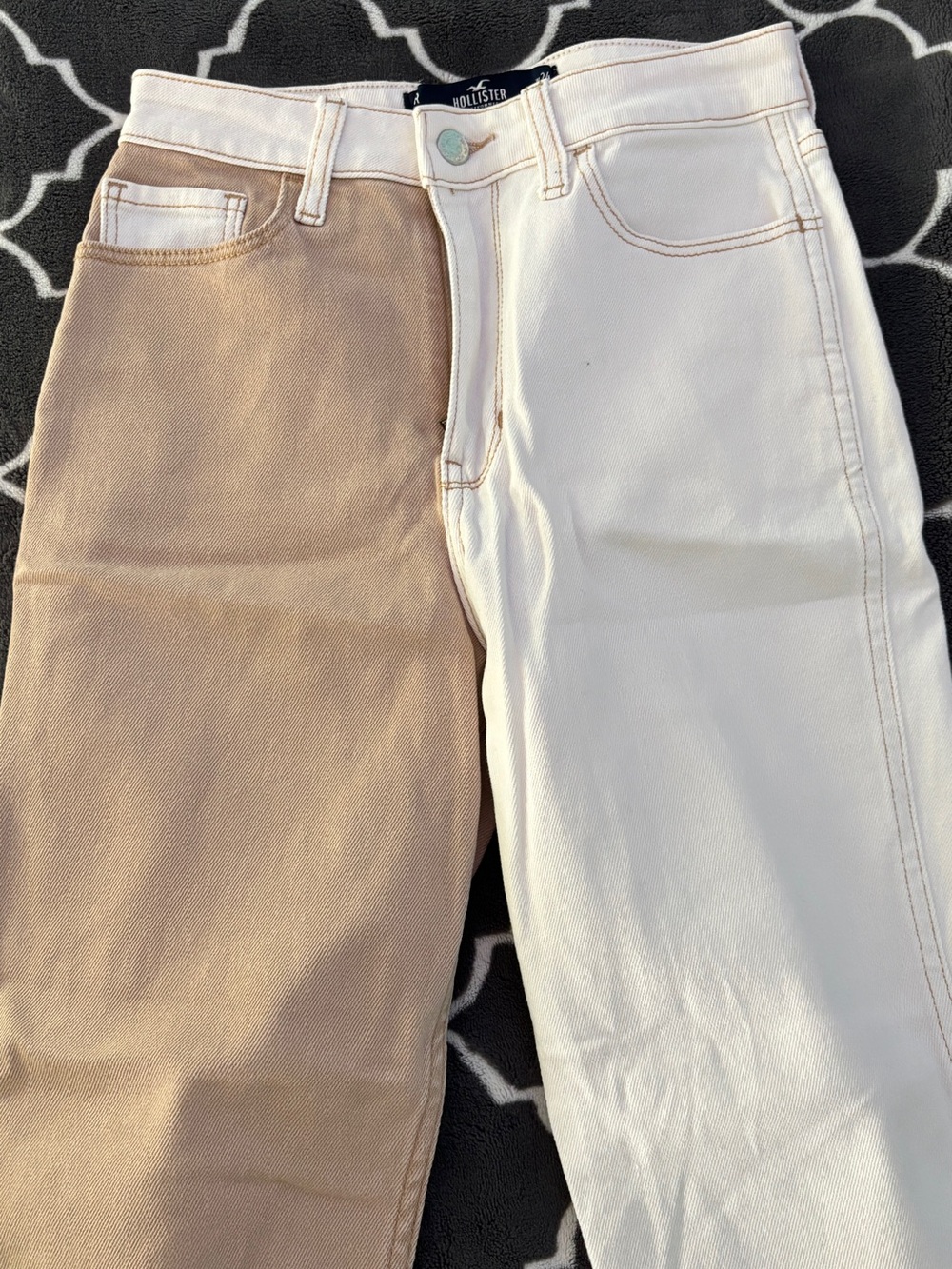 Hollister Two-Tone Tan and White Colorblock Jeans